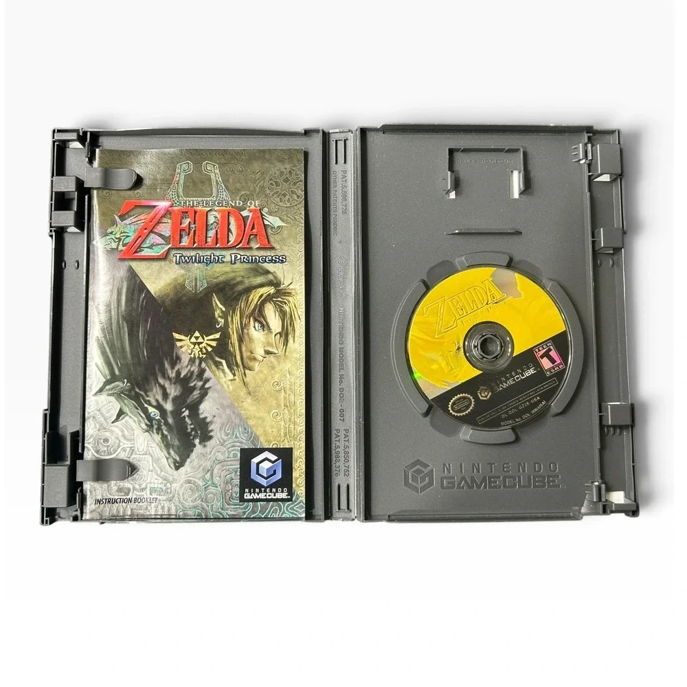 The Legend of Zelda Twilight Princess Nintendo GameCube GCN DOL-GZ2E-USA CIB
